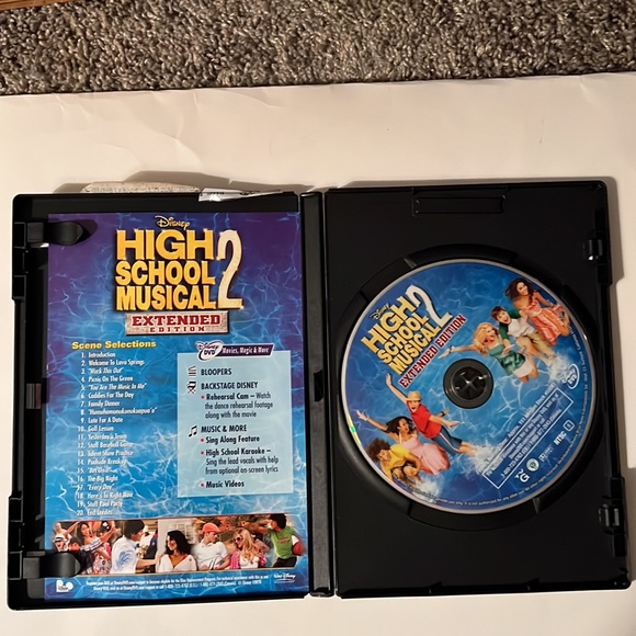 Disney’s High School Musical Encore Ed. & High School Musical 2 Extended Ed. DVD - Picture 4 of 4